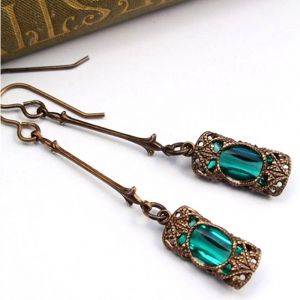 Women's Antique 925 Sterling Silver Stud Earrings Natural Gemstone Inlay Light Green Sapphire Earrings Wedding Anniversary Gift 