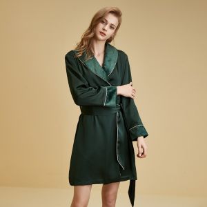 New home velvet dressing gown, women's autumn and winter long thin pile thickened French premium solid color long sleeves